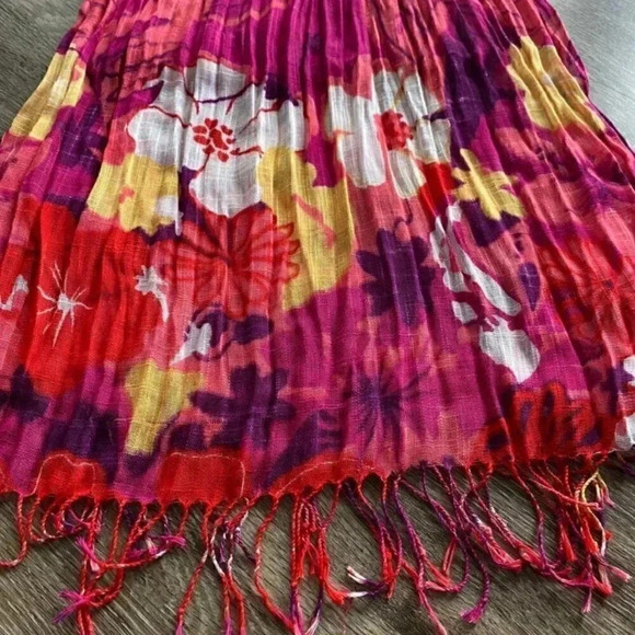 Pink Floral Fringe Scarf - Picture 3 of 4